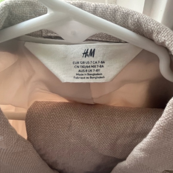 H&M Boys' Beige Suit Set - Picture 5 of 6